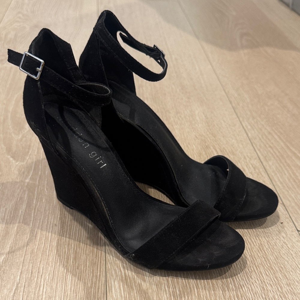 Black Wedge Sandals size 8M